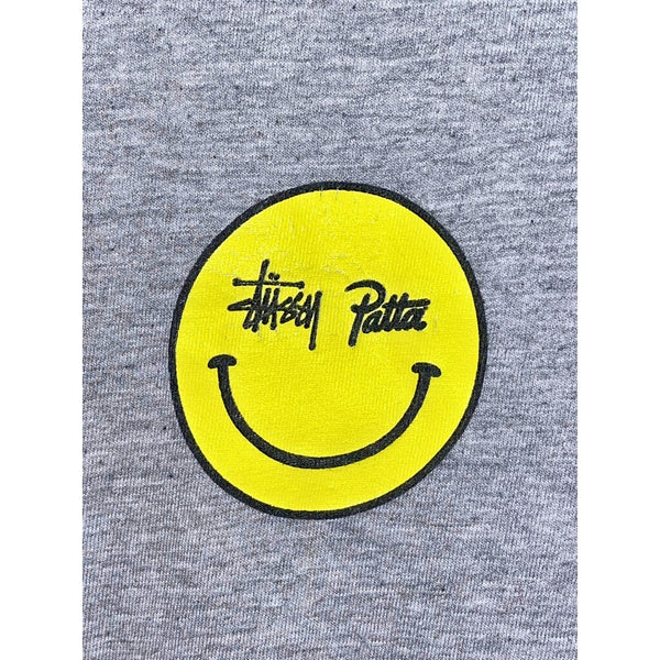 Stussy x Patta Smiley Tee Gray Yellow Logo Collab Graphic T-Shirt Men’s M Rare