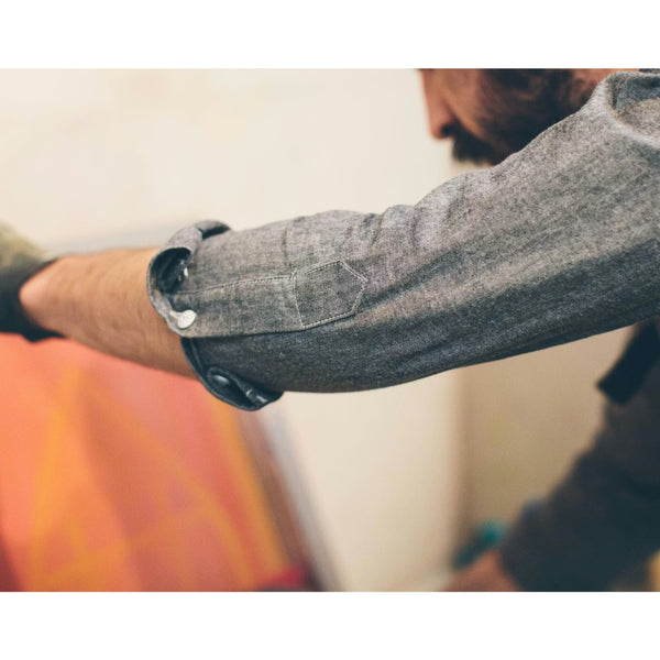 Taylor Stitch California Work Shirt Sz. 40 Charcoal Chambray Organic Cotton NWOT