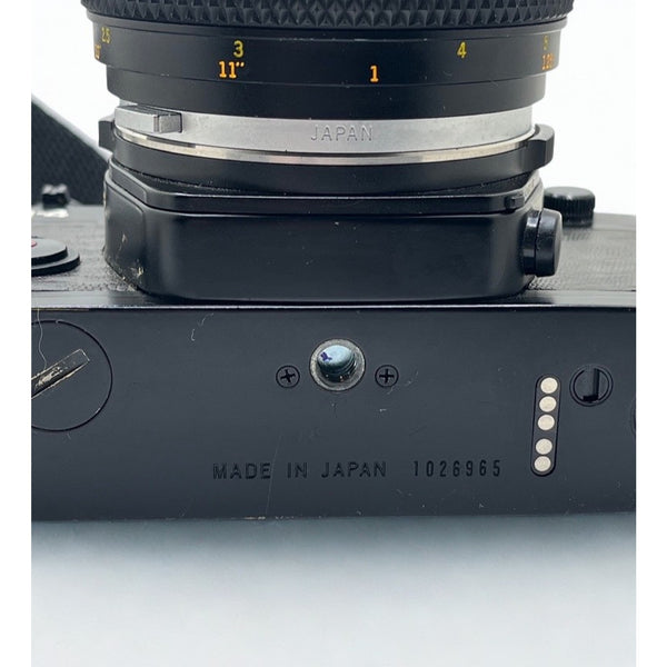 Olympus OM-4 Camera Zuiko 50mm f/2 Macro B-300 Converter F280 Flash Bundle