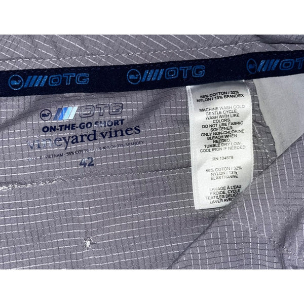 Vineyard Vines Shorts 9-Inch Performance On-The-Go Shorts Stone Mens Sz. 42 EUC