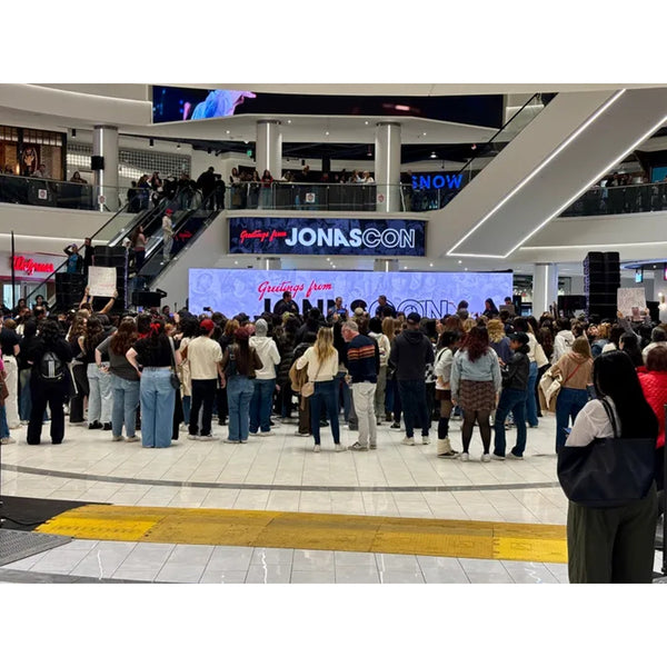 Jonas Brothers “Jonas Con” 3/23/25 NJ Limited Edition Tote Bag & Lanyard