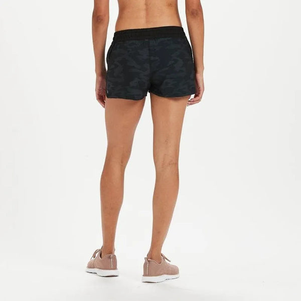 Vuori Clementine 2.0 Shorts Women's M Black Camo Lined Running Athletic VW3000