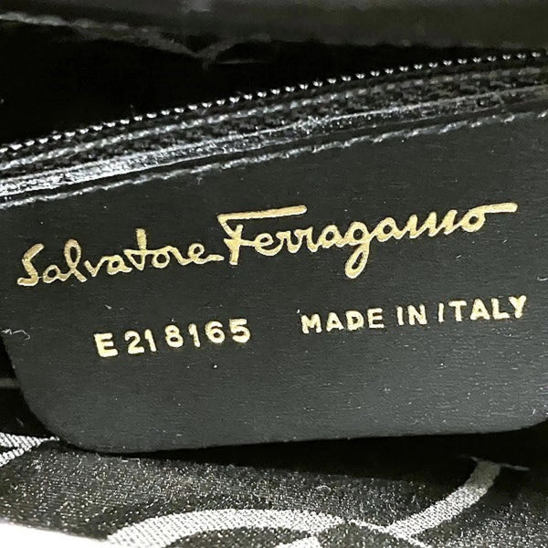 Salvatore Ferragamo Gancini B218165 Made In Italy Leather Shoulder Bag