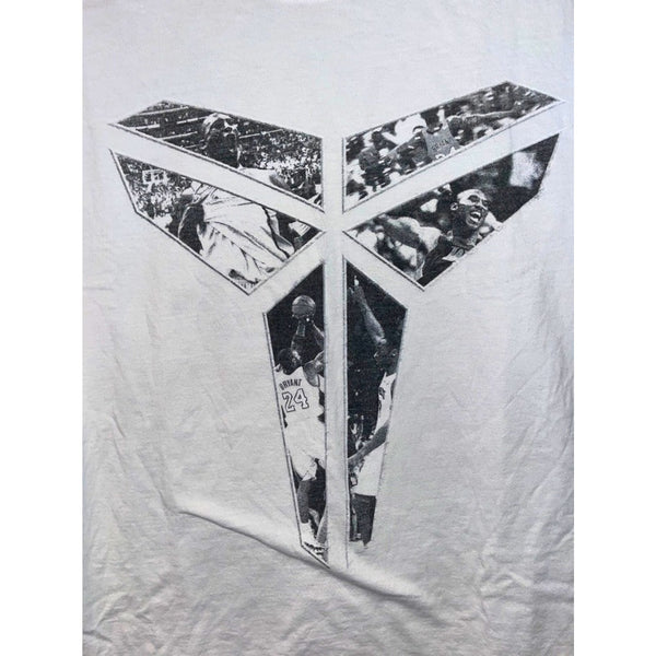 Nike Kobe Bryant Statue Unveil Tee Shirt White Lakers Mens Medium HQ4038-100 EUC