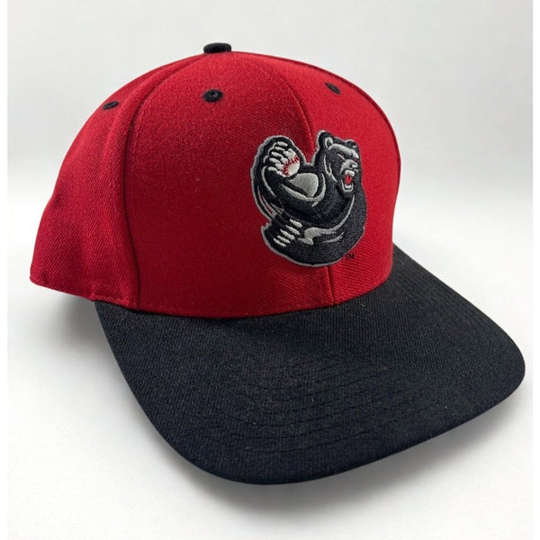 Newark Bears Rare Alternate Team Issued Fitted Hat 7 1/4 Red Black Baseball