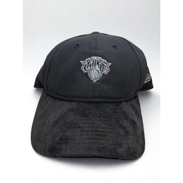 New York Knicks New Era 9TWENTY Suede Graphite Silver Logo Adjustable Hat NWOT