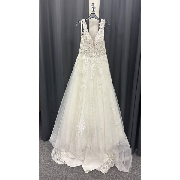 Justin Alexander 88117 V-Neck Straps Ball Gown Wedding Dress Sz. 16 (SAMPLE)