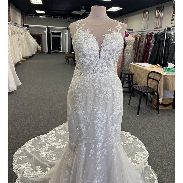 Oxford PA1199 Sz. 16 Ivory Fit & Flare Beautiful Sleeveless Scalloped (Sample)