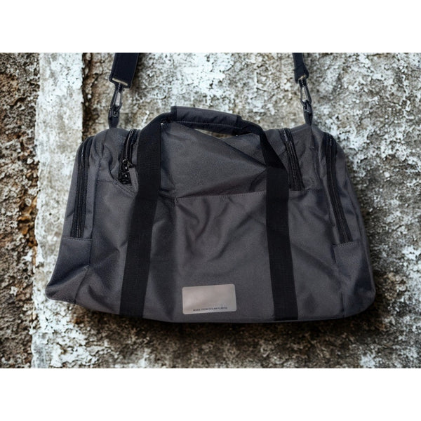 Bloomberg Duffle Gym Bag Black Gray Shoulder Travel Overnight NWOT