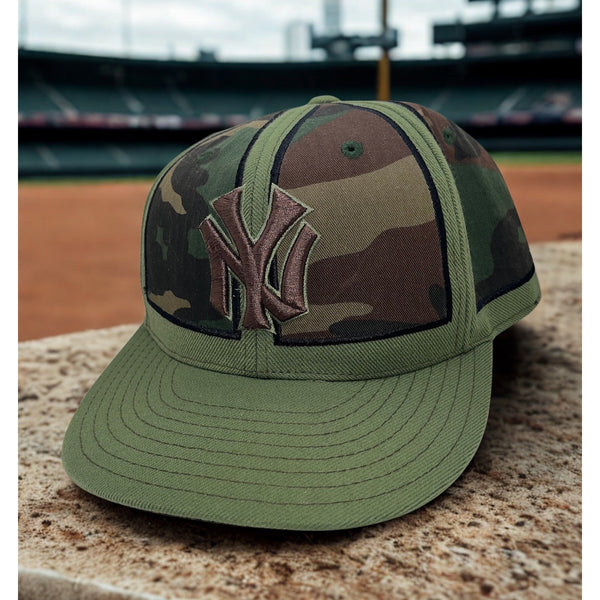 New York Yankees MLB Camo Fitted Hat 7 1/4 American Needle Cooperstown Vintage