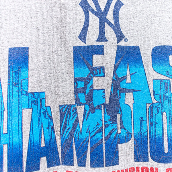New York Yankees 2005 AL East Champions MLB Lee Sport 3/4 Sleeve T-Shirt Sz. XL