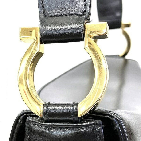 Salvatore Ferragamo Gancini B218165 Made In Italy Leather Shoulder Bag