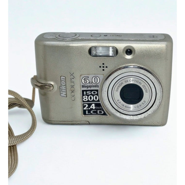 Nikon COOLPIX L11 6MP Digital Camera Silver 3x Zoom Complete In Box Tested