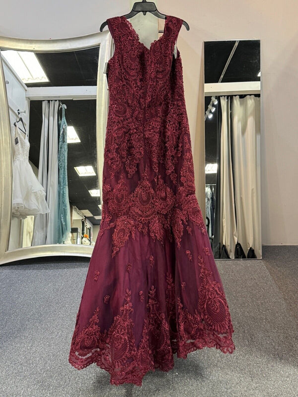 IVONNE D EXCLUSIVAMENTE PARA MON CHERI 216D47 Vino Sz. 14 (muestra)