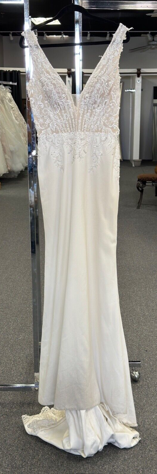 Justin Alexander 88097 Fit-and-Flare-Kleid aus Venedig-Spitze und Krepp, Gr. 12 (PROBE)