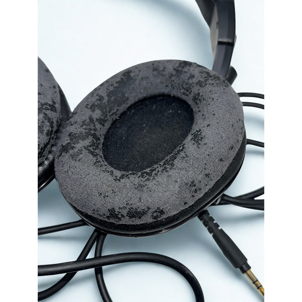 Audio-Technica ATH-M50x Wired Studio Monitor Headphones Black Needs Pads