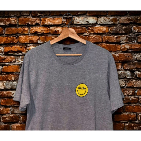 Stussy x Patta Smiley Tee Gray Yellow Logo Collab Graphic T-Shirt Men’s M Rare