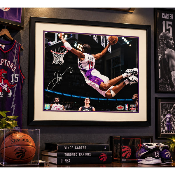 Vince Carter Signed 16x20 Man Can Fly Dunk Photo Fleer Framed 22x26 Raptors Rare