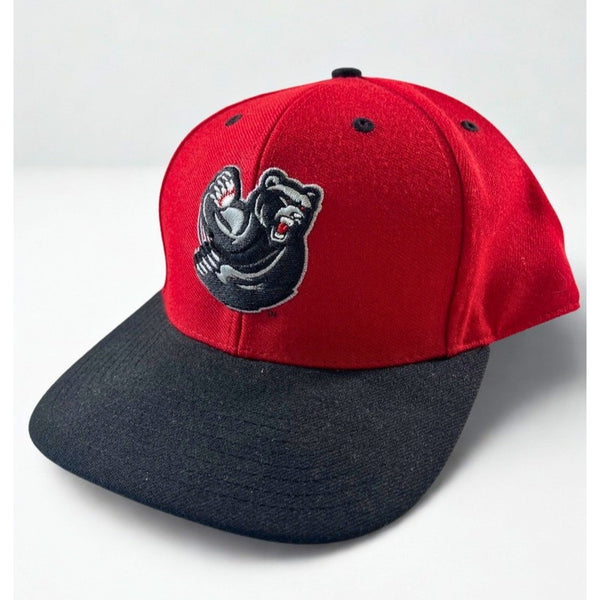 Newark Bears Rare Alternate Team Issued Fitted Hat 7 1/4 Red Black Baseball