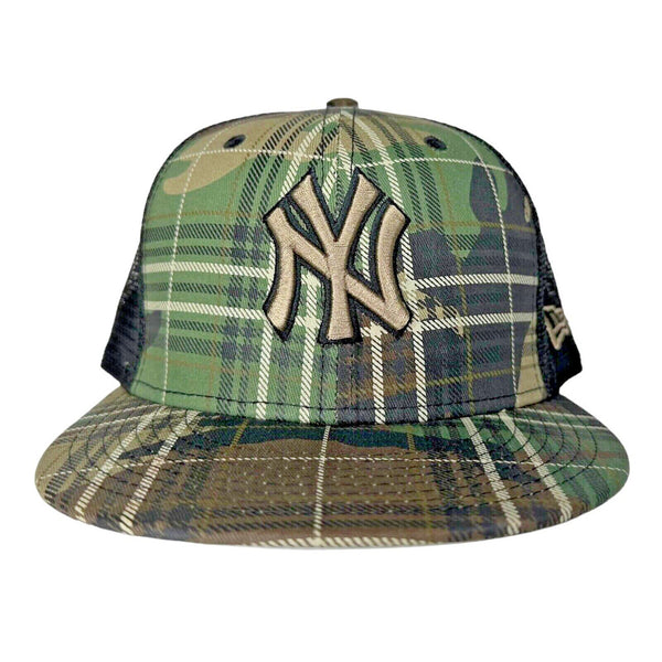 New York Yankees New Era MLB Woodland Plaid Camo Trucker 9FIFTY Snapback Hat