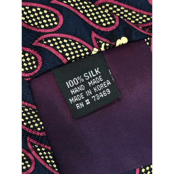 Mickey Mouse Vintage Mickey Inc 4″ x 59″ Graphic Tie Hidden Mickey 100% Silk