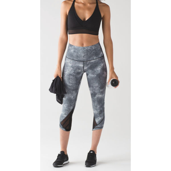 Lululemon Essential Rhythm Crop Leggings Sz 4 Diffusion Black White Luxtreme EUC