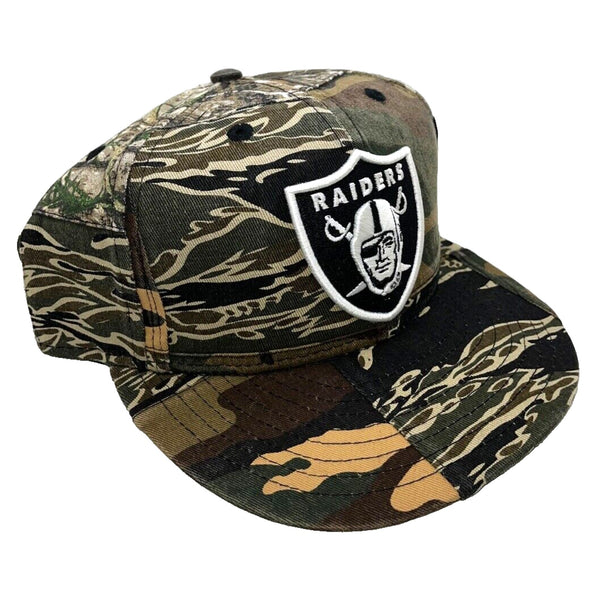 Las Vegas Raiders New Era Realtree Patchwork Camo 59FIFTY Fitted Hat 7 3/4 (1)