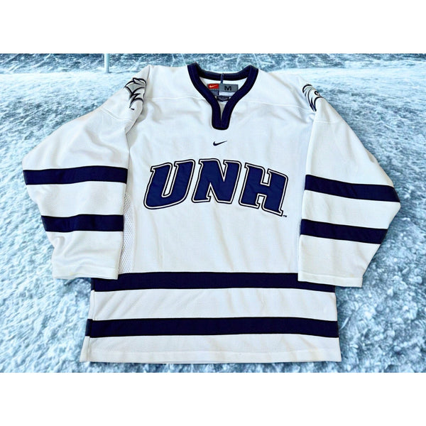 University of New Hampshire Wildcats UNH Nike Hockey Jersey White Sz. M Y2K NCAA
