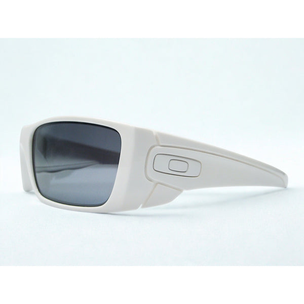 Oakley Fuel Cell OO9096-03 Sunglasses Polished White Black Iridium New Authentic