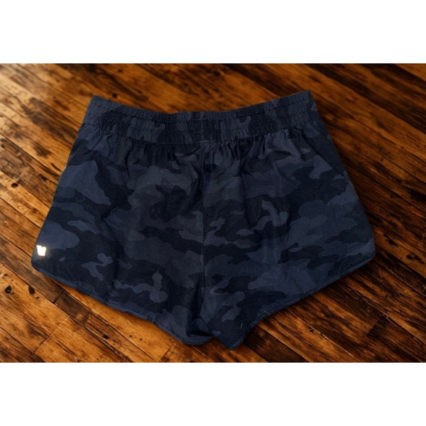 Vuori Clementine 2.0 Shorts Women's M Black Camo Lined Running Athletic VW3000