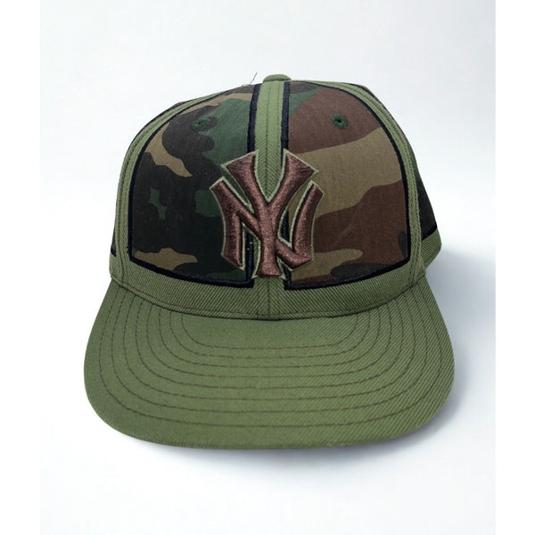 New York Yankees MLB Camo Fitted Hat 7 1/4 American Needle Cooperstown Vintage