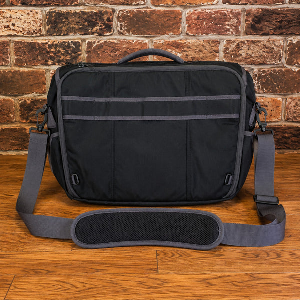 Timbuk2 Classic Messenger Bag Biggie Large Laptop Commuter Black 20x14x8 EUC