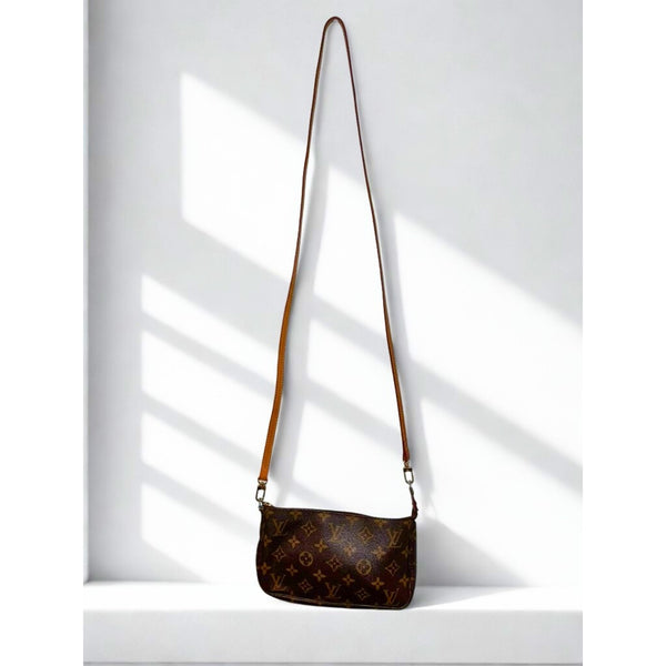 Louis Vuitton Monogram Pochette Accessories Shoulder Bag Authentic Vintage