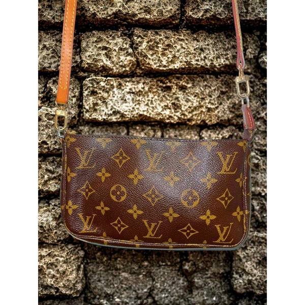 Louis Vuitton Monogram Pochette Accessories Shoulder Bag Authentic Vintage